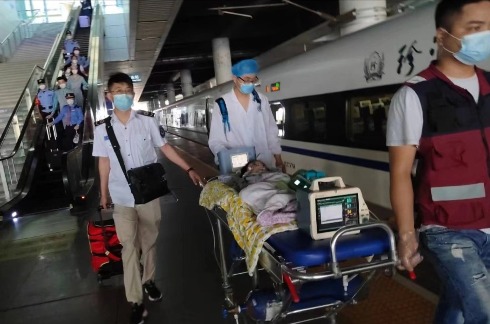 余干县高铁转运公司